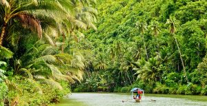 raft_in_amazon_rainforest
