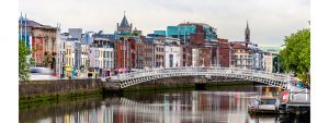 Ha_Penny_Bridge_over_River_Liffey